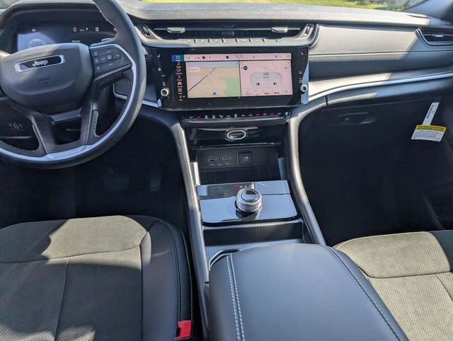 2026 Jeep Grand Cherokee GRAND CHEROKEE LAREDO ALTITUDE 4X2