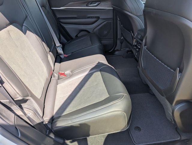 2026 Jeep Grand Cherokee GRAND CHEROKEE LAREDO ALTITUDE 4X2