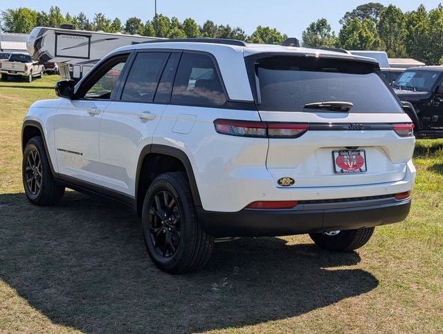 2026 Jeep Grand Cherokee GRAND CHEROKEE LAREDO ALTITUDE 4X2