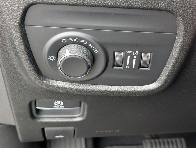 2026 Jeep Grand Cherokee GRAND CHEROKEE LAREDO ALTITUDE 4X2