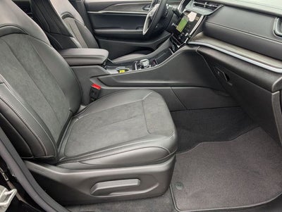 2026 Jeep Grand Cherokee GRAND CHEROKEE LAREDO ALTITUDE 4X2
