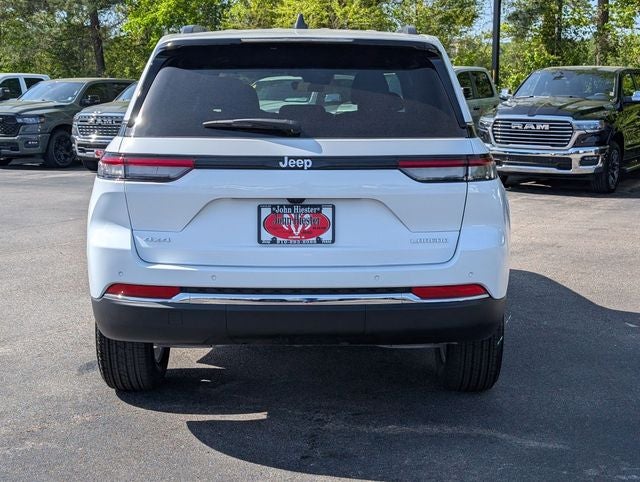 2026 Jeep Grand Cherokee Laredo
