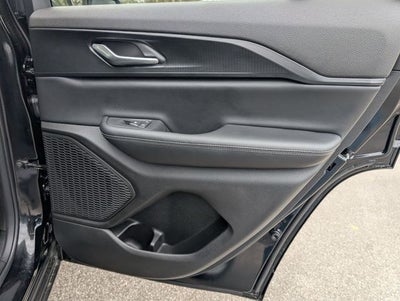 2026 Jeep Grand Cherokee GRAND CHEROKEE LAREDO 4X4
