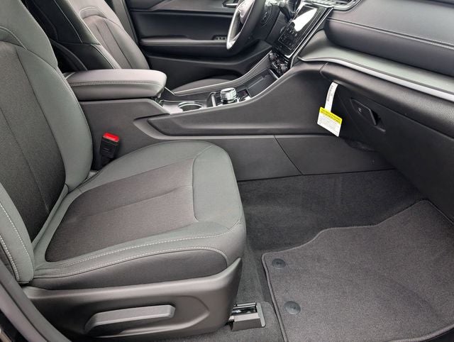 2026 Jeep Grand Cherokee GRAND CHEROKEE LAREDO 4X4