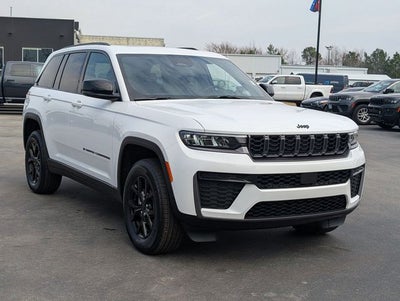 2026 Jeep Grand Cherokee Laredo
