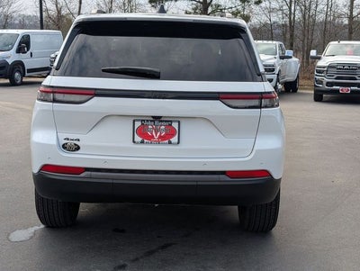 2026 Jeep Grand Cherokee Laredo