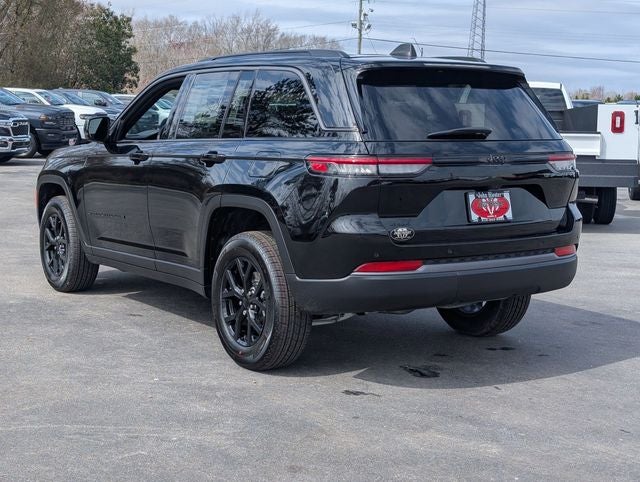 2026 Jeep Grand Cherokee Laredo