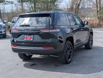 2026 Jeep Grand Cherokee Laredo