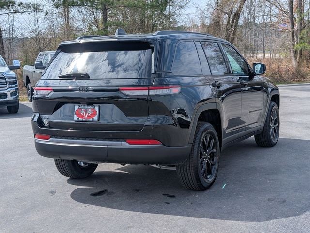 2026 Jeep Grand Cherokee Laredo