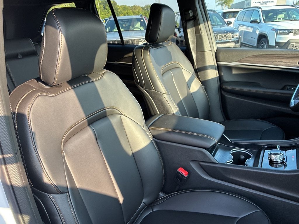2026 Jeep Grand Cherokee 85th Anniversary Edition
