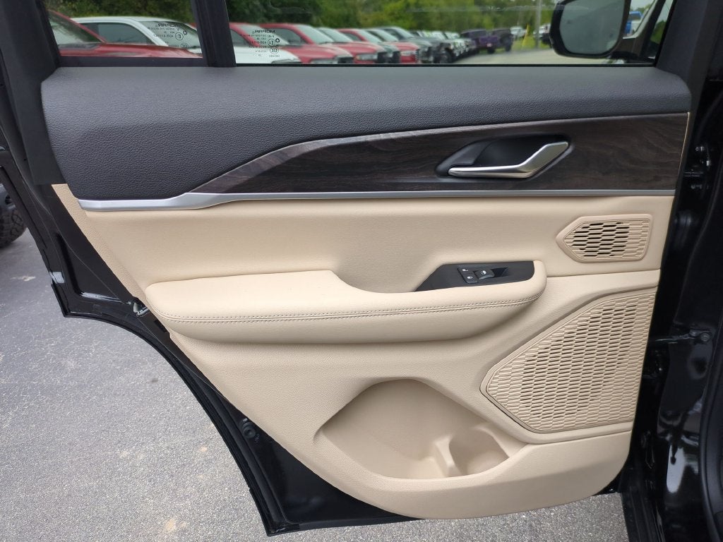2027 Jeep Grand Cherokee Limited