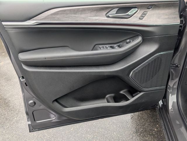 2025 Jeep Grand Cherokee Overland