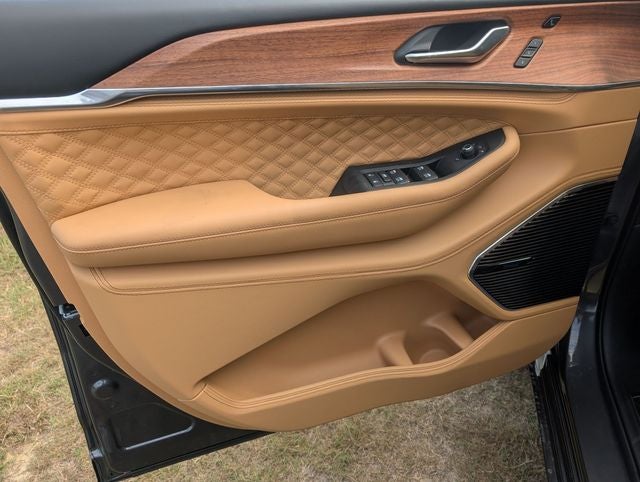 2026 Jeep Grand Cherokee Summit