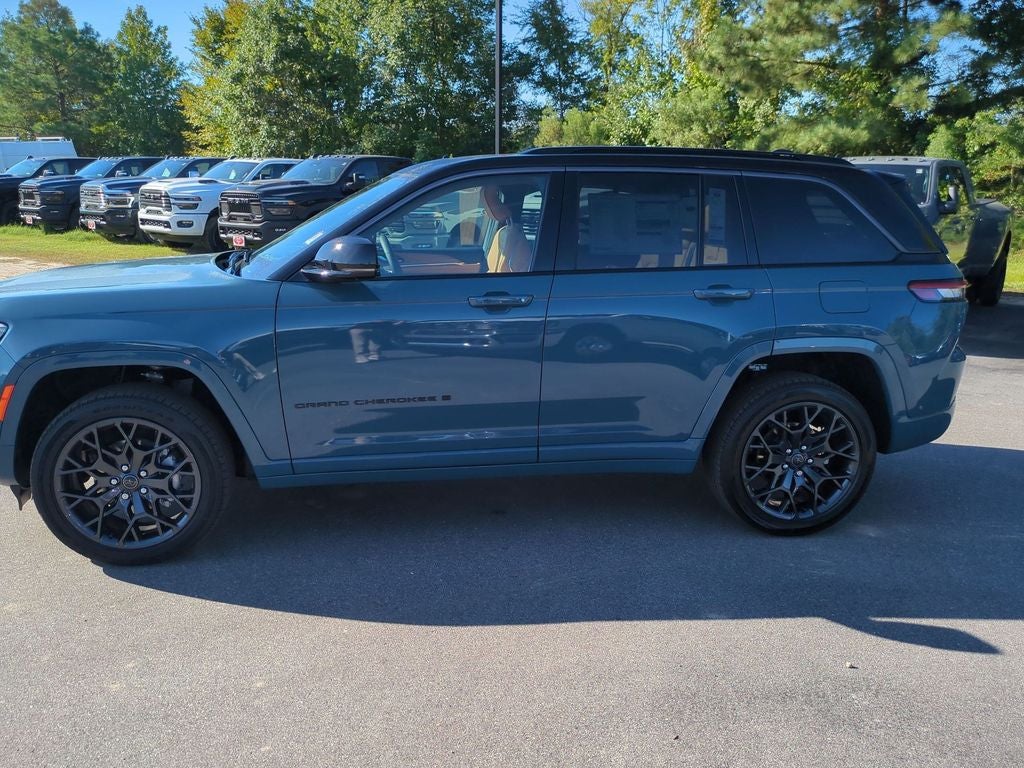 2027 Jeep Grand Cherokee Summit