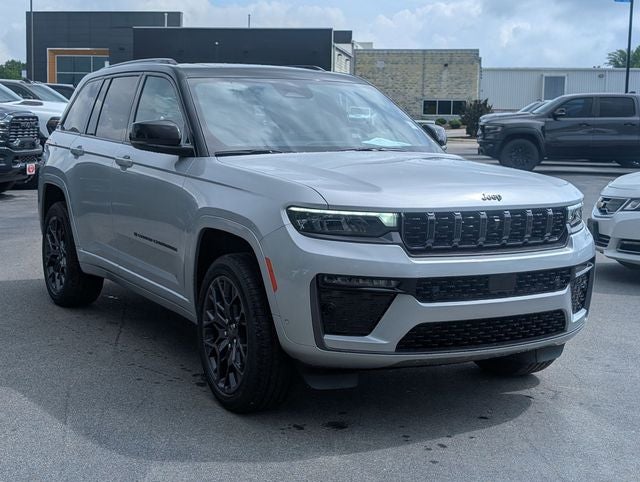 2026 Jeep Grand Cherokee Summit