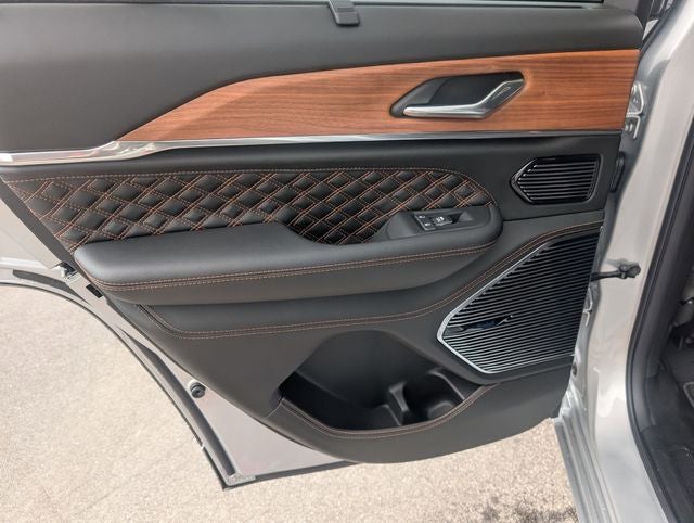 2026 Jeep Grand Cherokee Summit