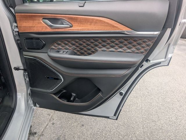 2026 Jeep Grand Cherokee Summit