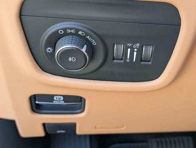 2026 Jeep Grand Cherokee Summit