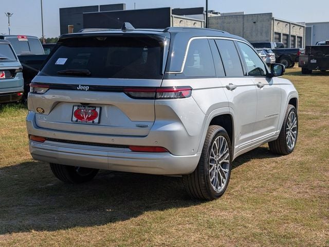 2026 Jeep Grand Cherokee Summit
