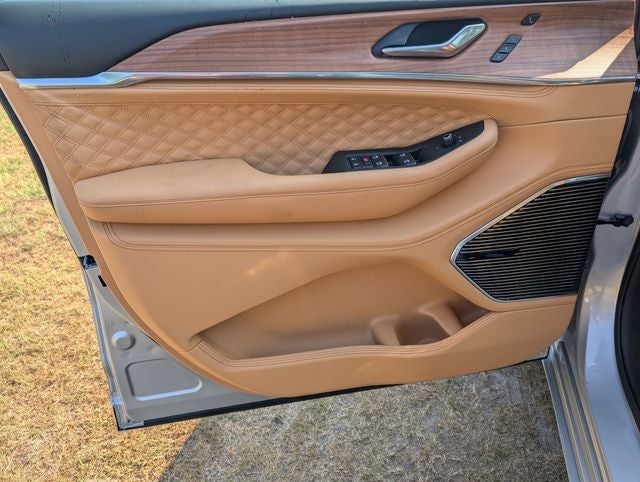 2026 Jeep Grand Cherokee Summit