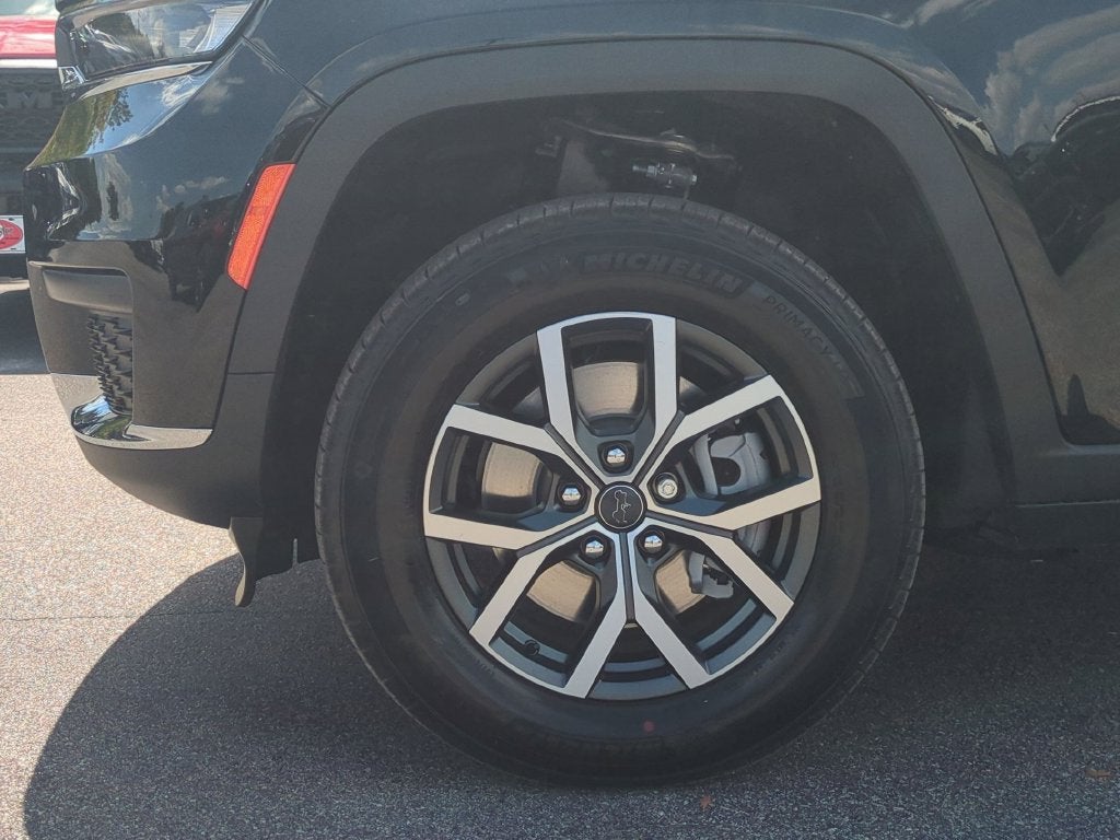 2027 Jeep Grand Cherokee L Laredo
