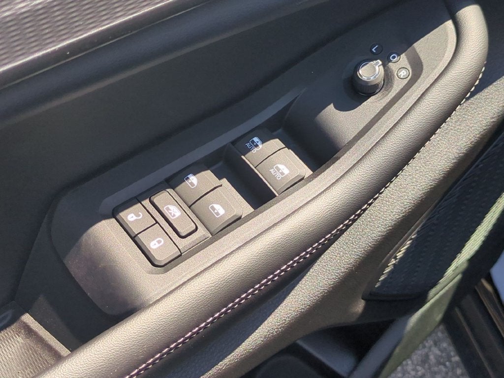 2027 Jeep Grand Cherokee L Laredo