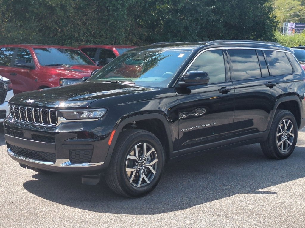 2027 Jeep Grand Cherokee L Laredo