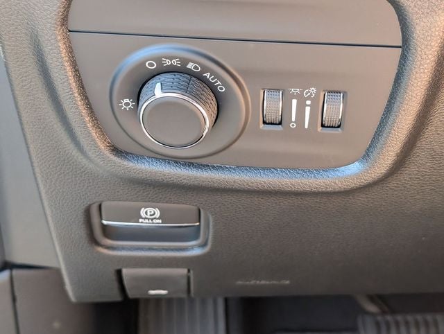 2026 Jeep Grand Cherokee GRAND CHEROKEE L LAREDO X 4X4