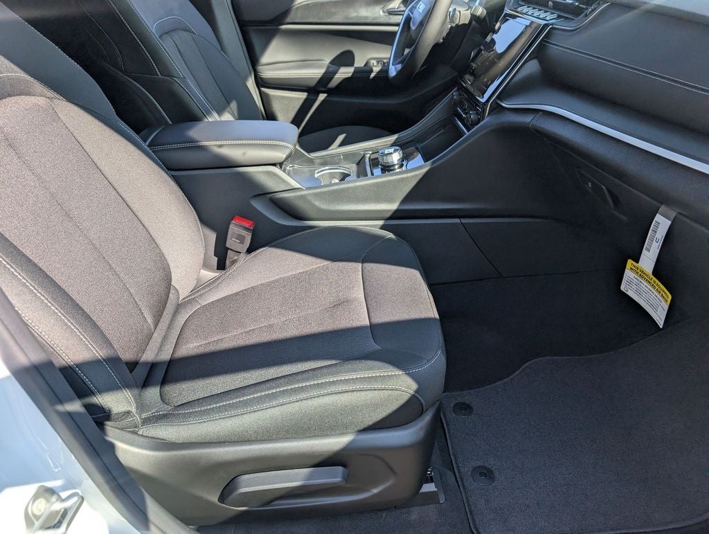 2026 Jeep Grand Cherokee L Laredo
