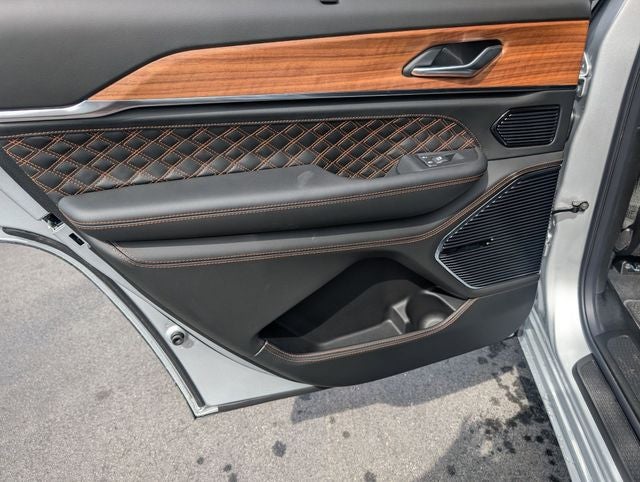 2026 Jeep Grand Cherokee L Summit