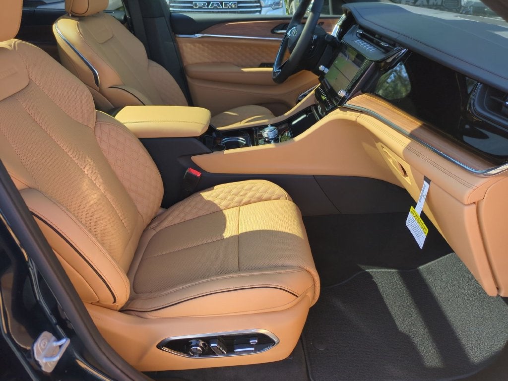 2027 Jeep Grand Cherokee L Summit