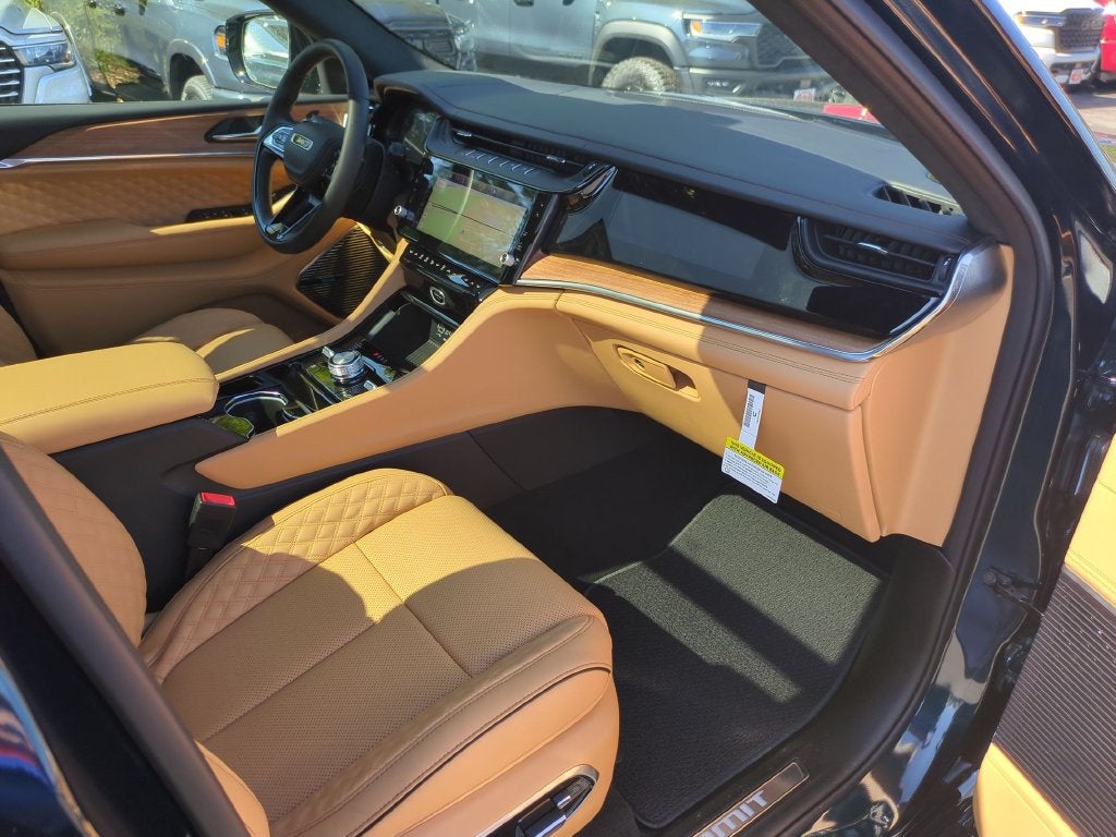 2027 Jeep Grand Cherokee L Summit