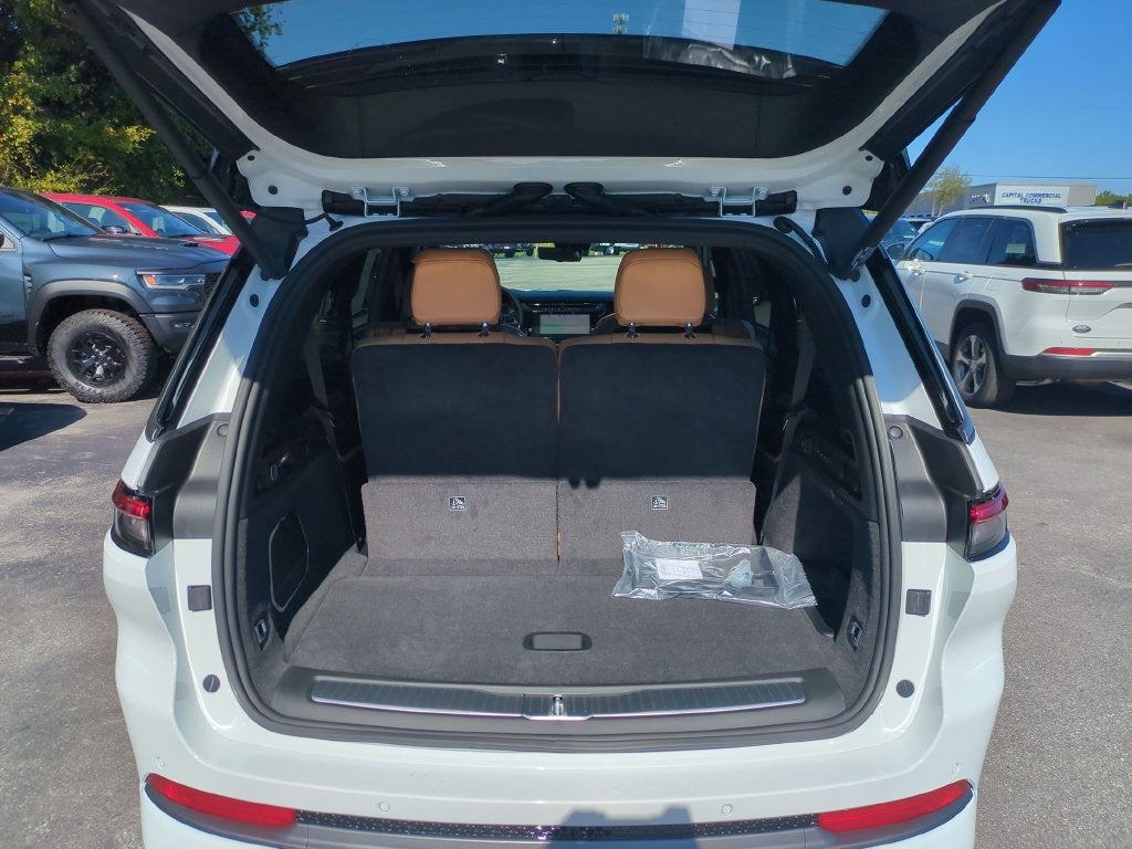 2027 Jeep Grand Cherokee L Summit