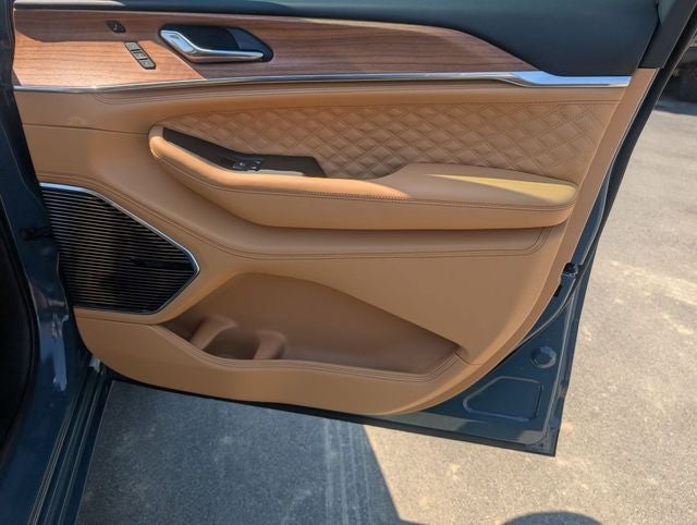 2026 Jeep Grand Cherokee GRAND CHEROKEE L SUMMIT 4X4