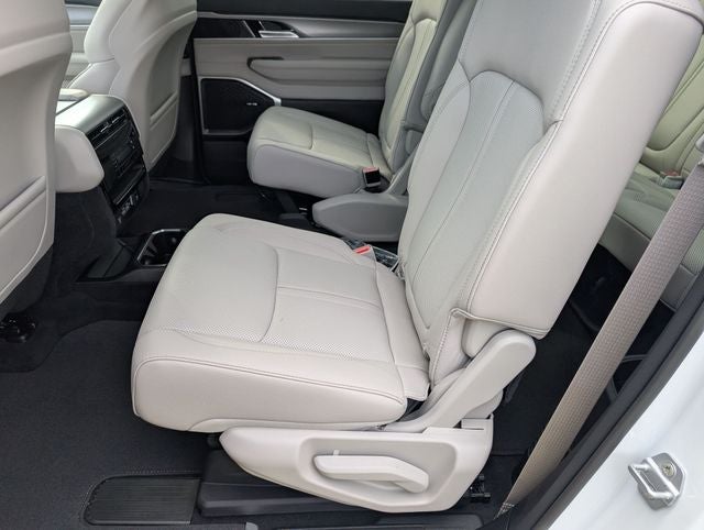 2026 Jeep Grand Wagoneer L 4x2