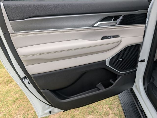 2026 Jeep Grand Wagoneer L 4x2