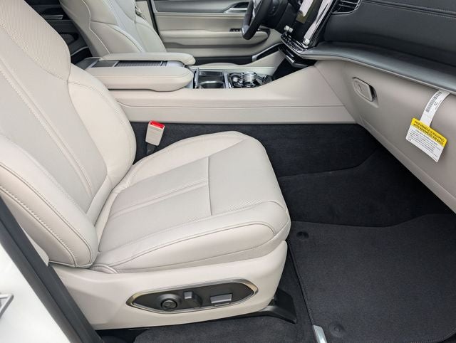 2026 Jeep Grand Wagoneer L 4x2