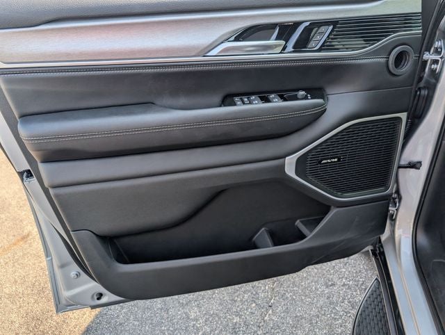 2026 Jeep Grand Wagoneer L 4x2