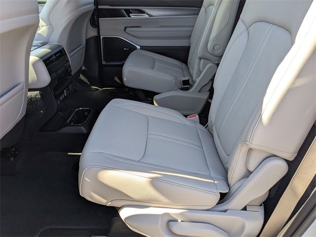 2026 Jeep Grand Wagoneer L 4x2