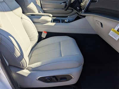 2026 Jeep Grand Wagoneer L 4x2