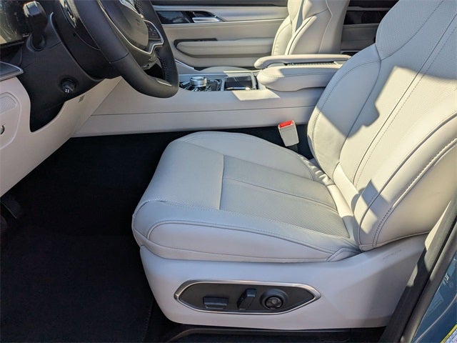 2026 Jeep Grand Wagoneer L 4x4