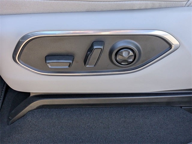 2026 Jeep Grand Wagoneer L 4x4