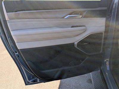 2026 Jeep Grand Wagoneer L 4x4