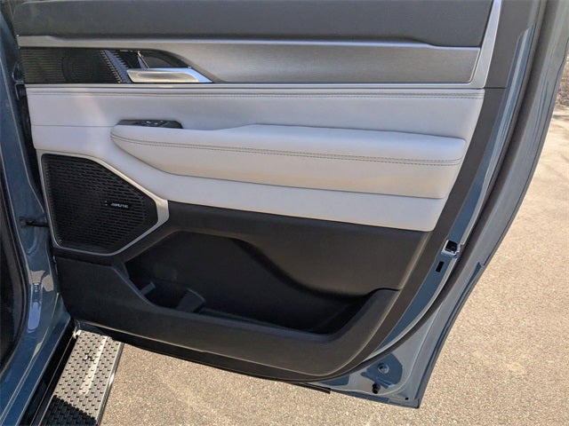 2026 Jeep Grand Wagoneer L 4x4