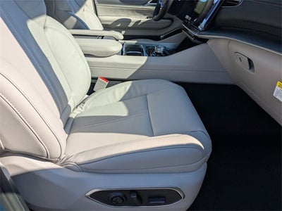 2026 Jeep Grand Wagoneer L 4x4