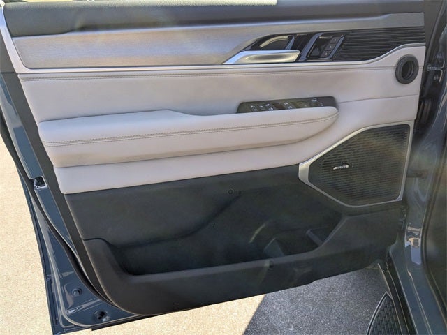 2026 Jeep Grand Wagoneer L 4x4