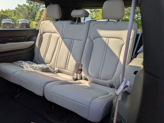 2026 Jeep Grand Wagoneer L 4x4