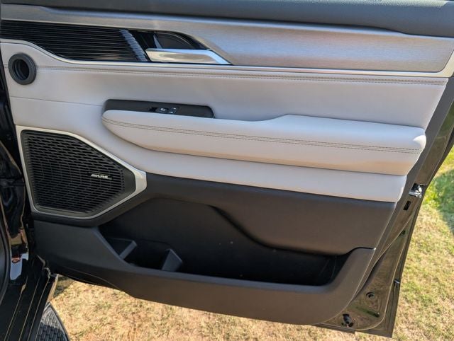 2026 Jeep Grand Wagoneer L 4x4