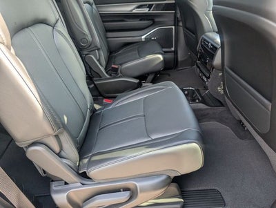 2026 Jeep Grand Wagoneer L 4x4