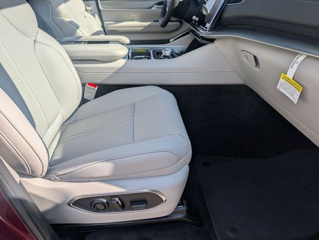 2026 Jeep Grand Wagoneer L 4x4